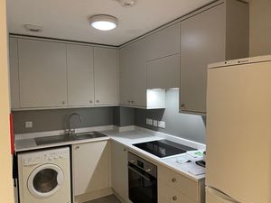 Kitchen- click for photo gallery